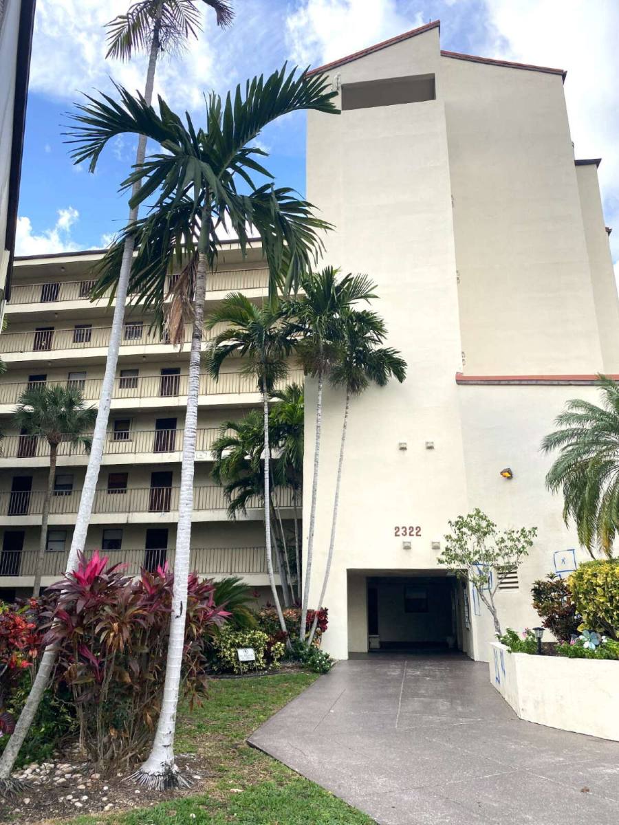 Apartment for rent at 2322 S Cypress Bend #711 Building D, Pompano Beach, FL 33069