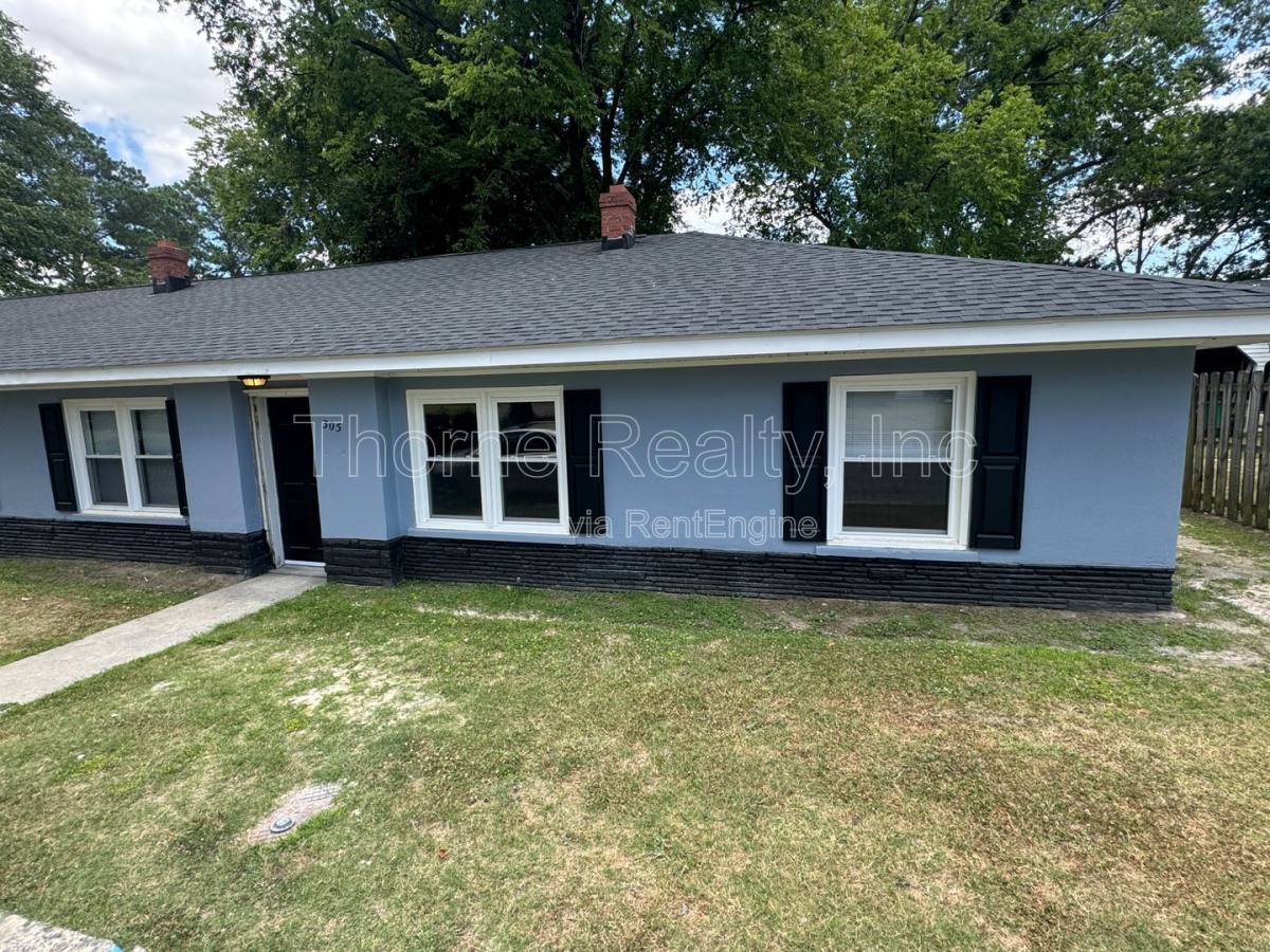 Townhouse for rent at 305 E Battle Ave, Tarboro, NC 27886