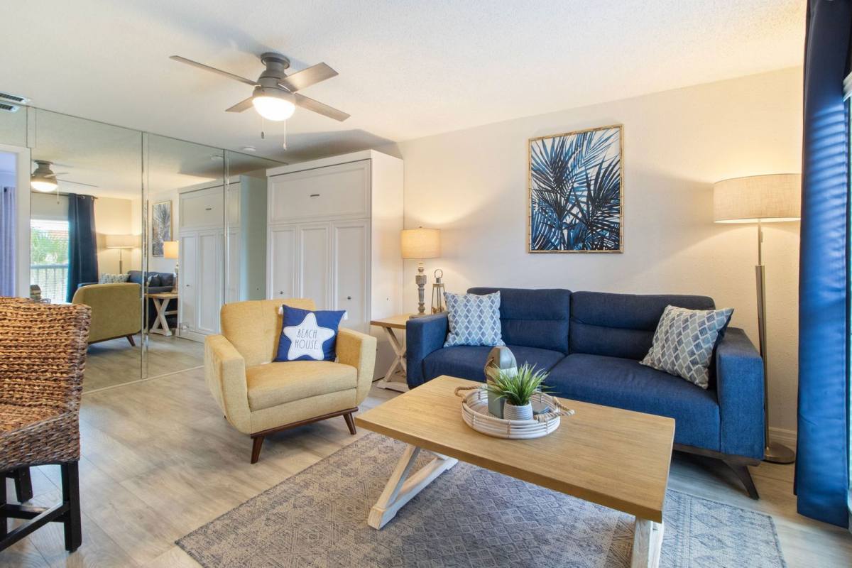 Condo for rent at 8921 Blind Pass Rd #335, Saint Petersburg, FL 33706