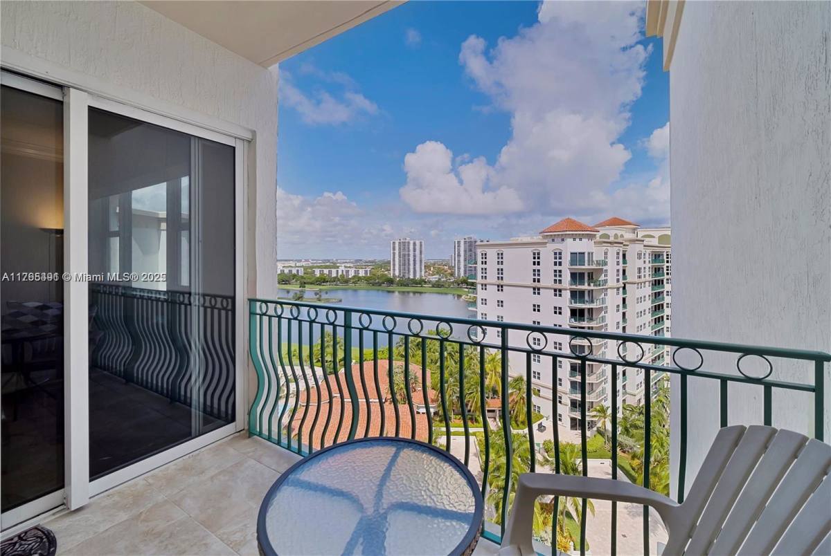 Apartment for rent at 19900 E Country Club Dr, Miami, FL 33180