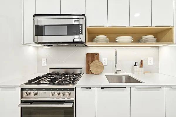 Apartment for rent at 20 Wall St #1808, New York, NY 10005