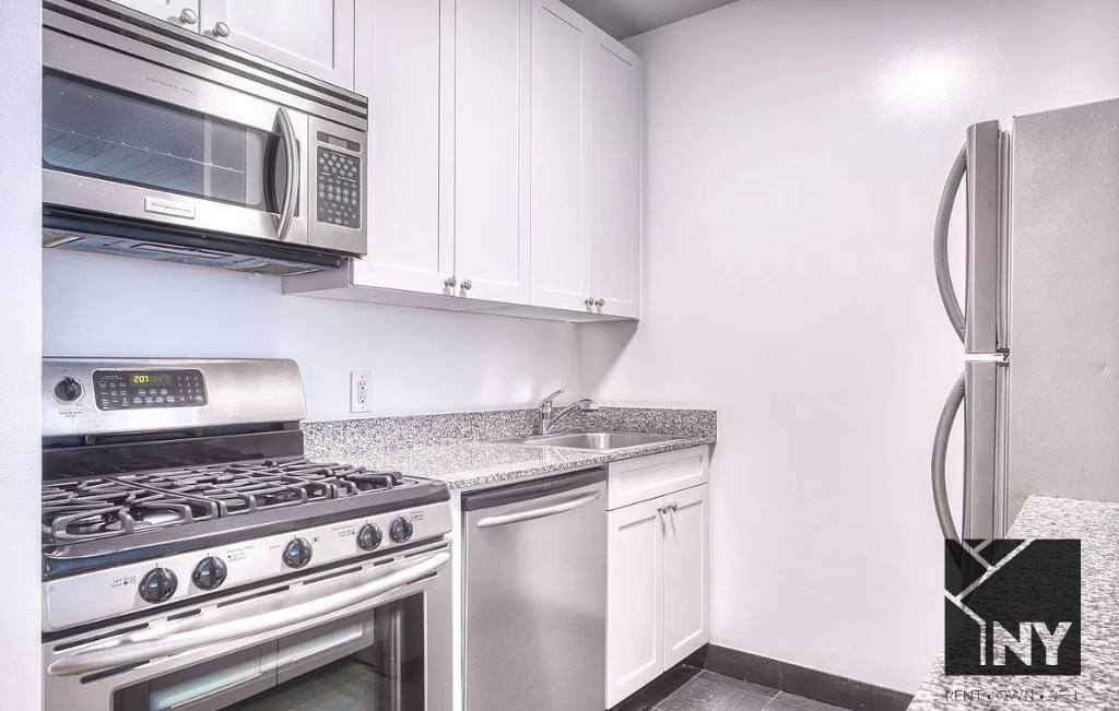 Apartment for rent at 45 William St #1012, New York, NY 10005