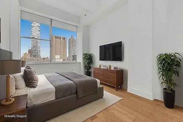 Apartment for rent at 53 W Broadway #1911, New York, NY 10007