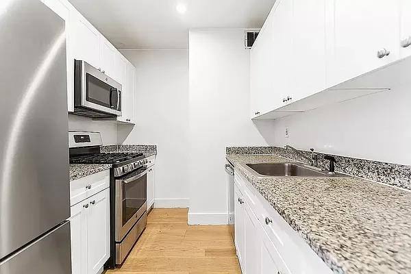 Apartment for rent at 53 W Broadway #1106, New York, NY 10007