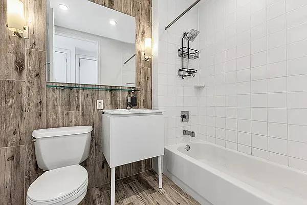 Apartment for rent at 53 W Broadway #1106, New York, NY 10007