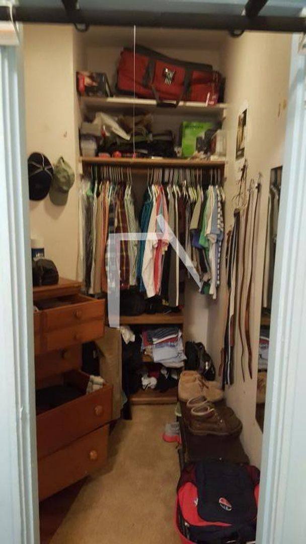 Apartment for rent at 172 Thorndike St #1, Brookline, MA 02446