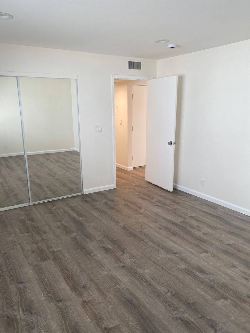 Apartment for rent at 14837 Erwin St, Van Nuys, CA 91411