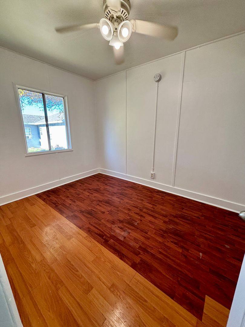 Apartment for rent at 7529 Foothill Blvd, Tujunga, CA 91042