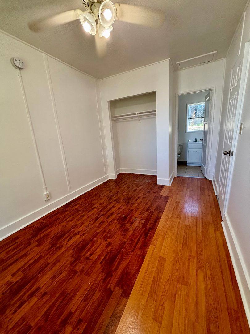 Apartment for rent at 7529 Foothill Blvd, Tujunga, CA 91042