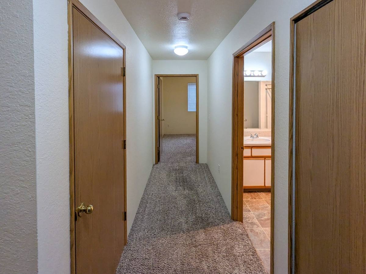 Apartment for rent at 1148 37th Place NE, Salem, OR 97301