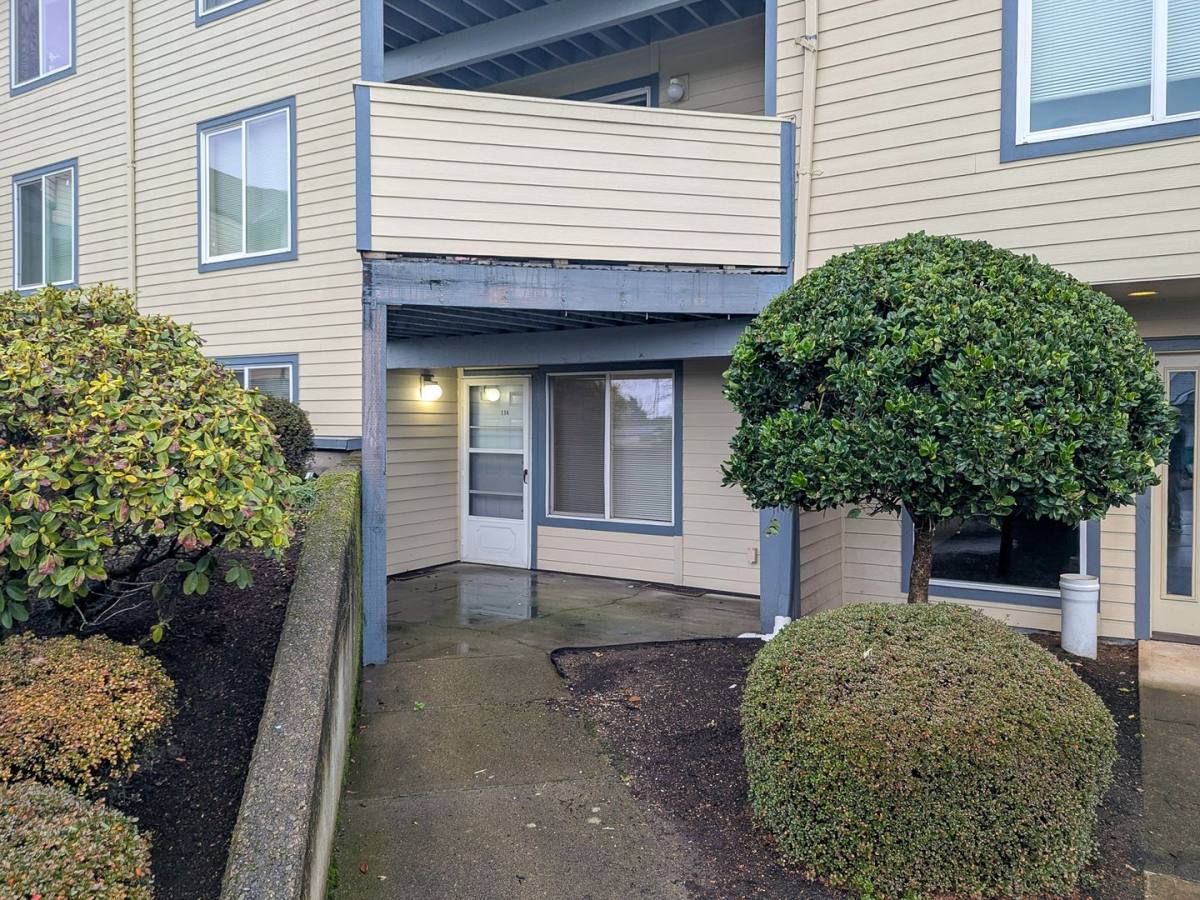 Apartment for rent at 1148 37th Place NE, Salem, OR 97301