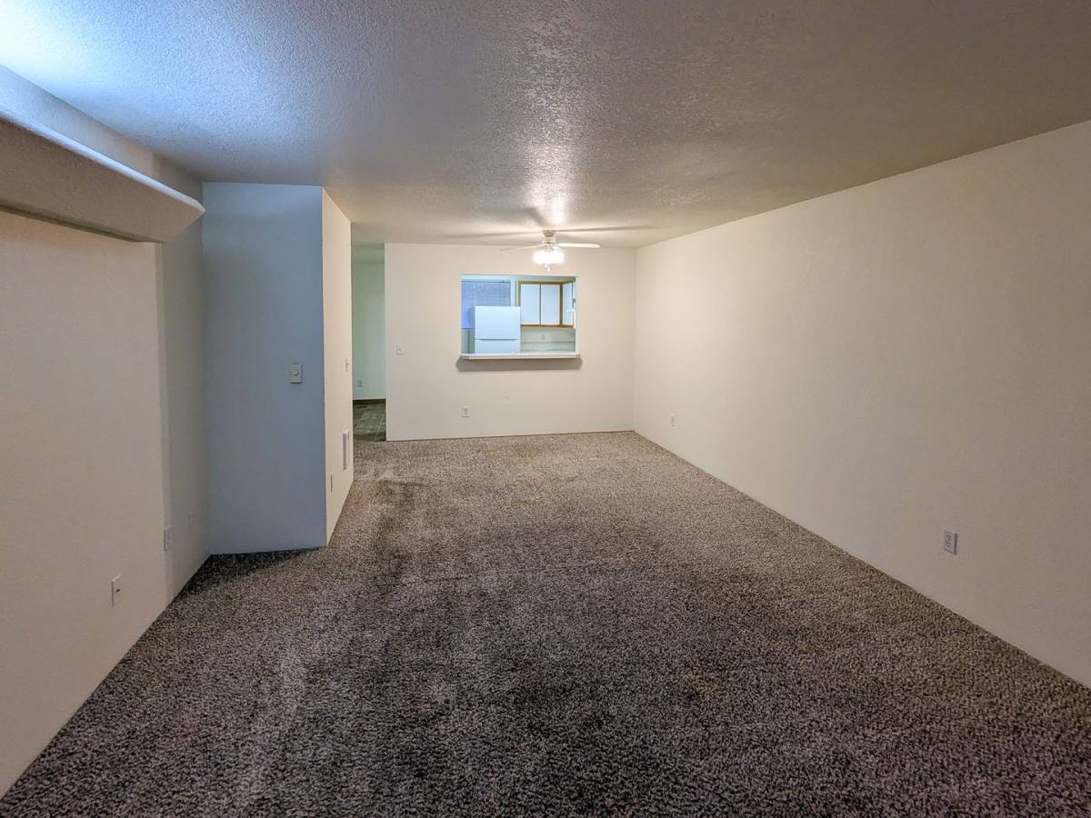 Apartment for rent at 1148 37th Place NE, Salem, OR 97301