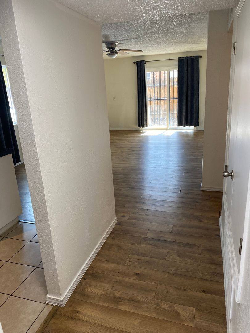 Apartment for rent at 919-923 Alvarado Dr SE, Albuquerque, NM 87108