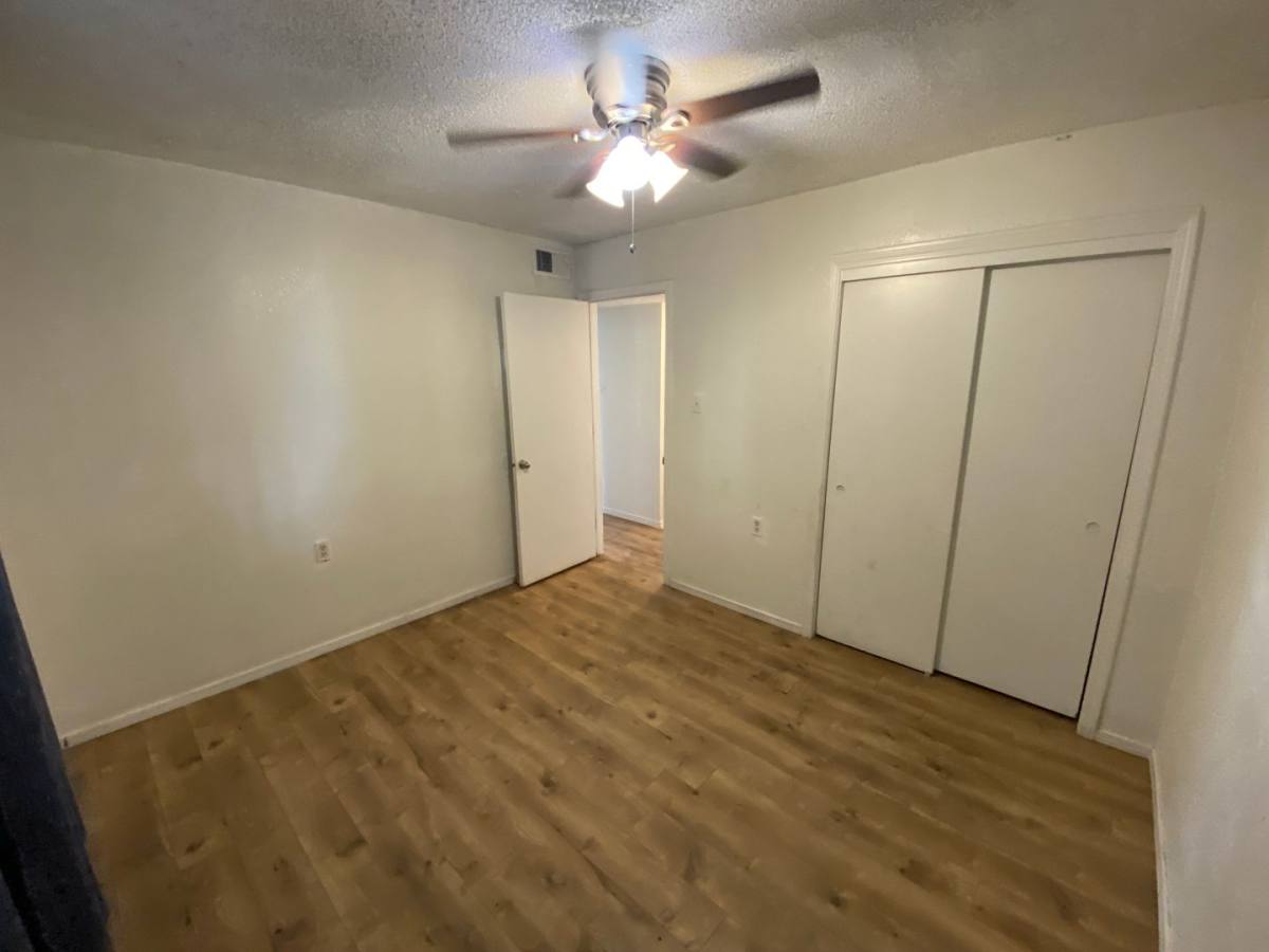 Apartment for rent at 919-923 Alvarado Dr SE, Albuquerque, NM 87108