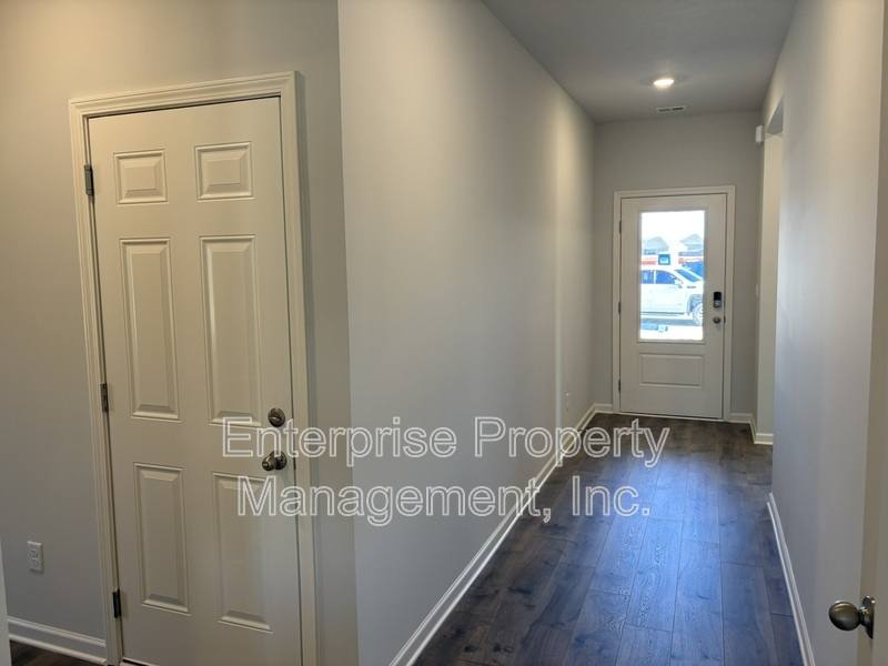 House for rent at 85 Burr Oak Cove, Oakland, TN 38060