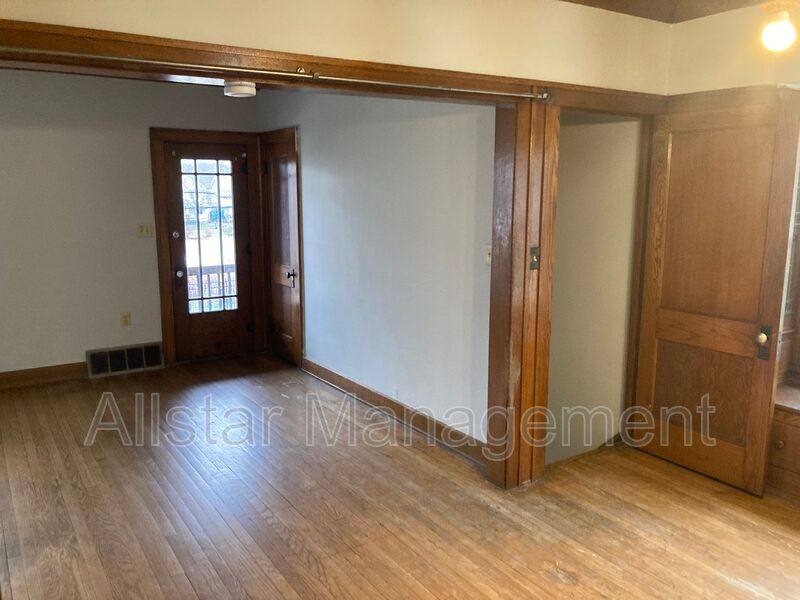 House for rent at 4115 Henritze Ave, Cleveland, OH 44109