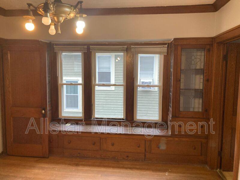 House for rent at 4115 Henritze Ave, Cleveland, OH 44109