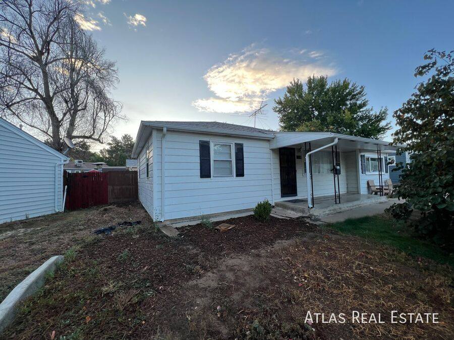 House for rent at 5110 S Pearl St, Littleton, CO 80121