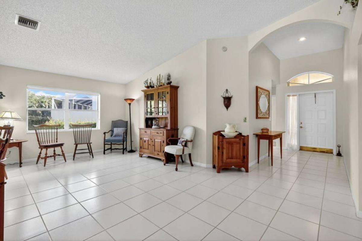 House for rent at 1520 S Club Dr, Wellington, FL 33414