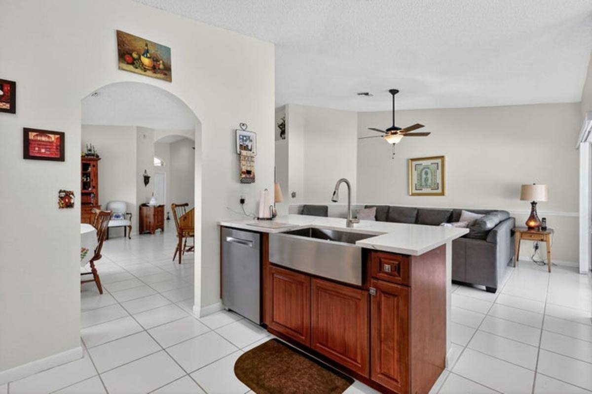 House for rent at 1520 S Club Dr, Wellington, FL 33414
