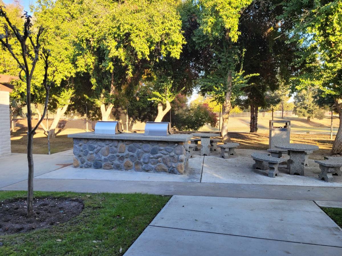 Apartment for rent at 3212 E Ashcroft Ave, Fresno, CA 93726
