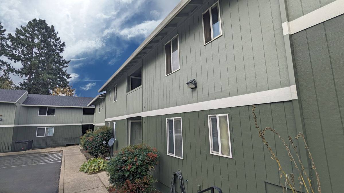 Apartment for rent at 855 SE Ford St, McMinnville, OR 97128