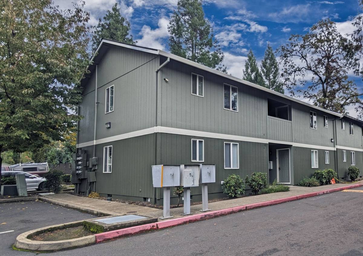 Apartment for rent at 855 SE Ford St, McMinnville, OR 97128