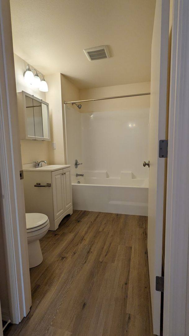 Apartment for rent at 855 SE Ford St, McMinnville, OR 97128