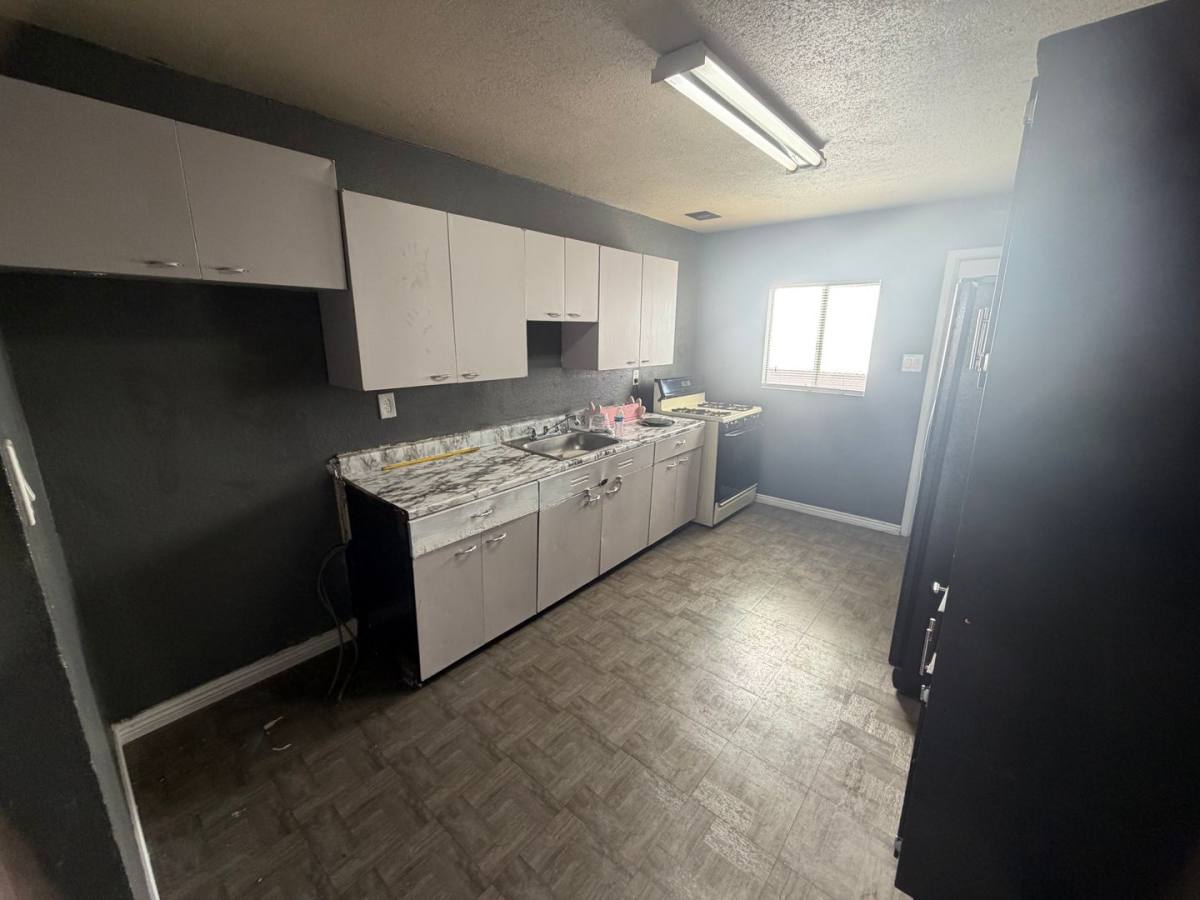 Apartment for rent at 1033-1037 Alvarado Dr SE, Albuquerque, NM 87108