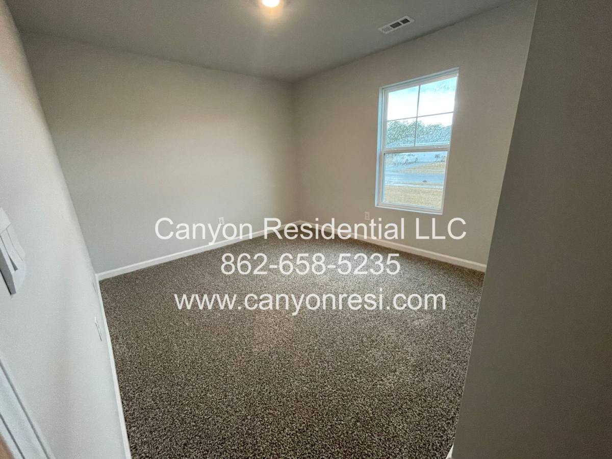 House for rent at 122 Syd Rd, Owens Cross Roads, AL 35763