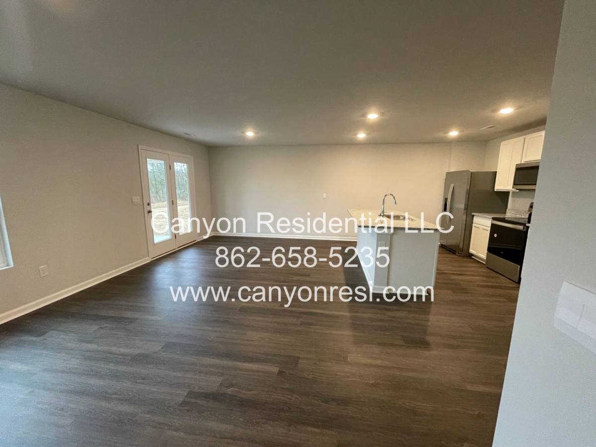 House for rent at 122 Syd Rd, Owens Cross Roads, AL 35763