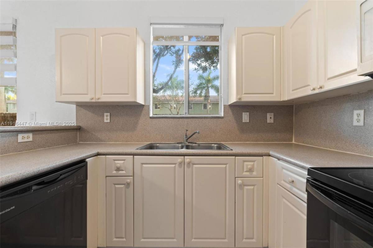 House for rent at 1406 SE 26th Court, Homestead, FL 33035