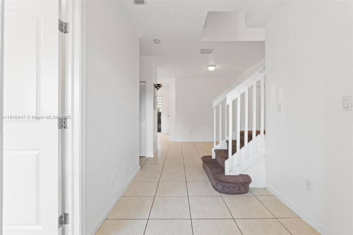 House for rent at 1406 SE 26th Court, Homestead, FL 33035