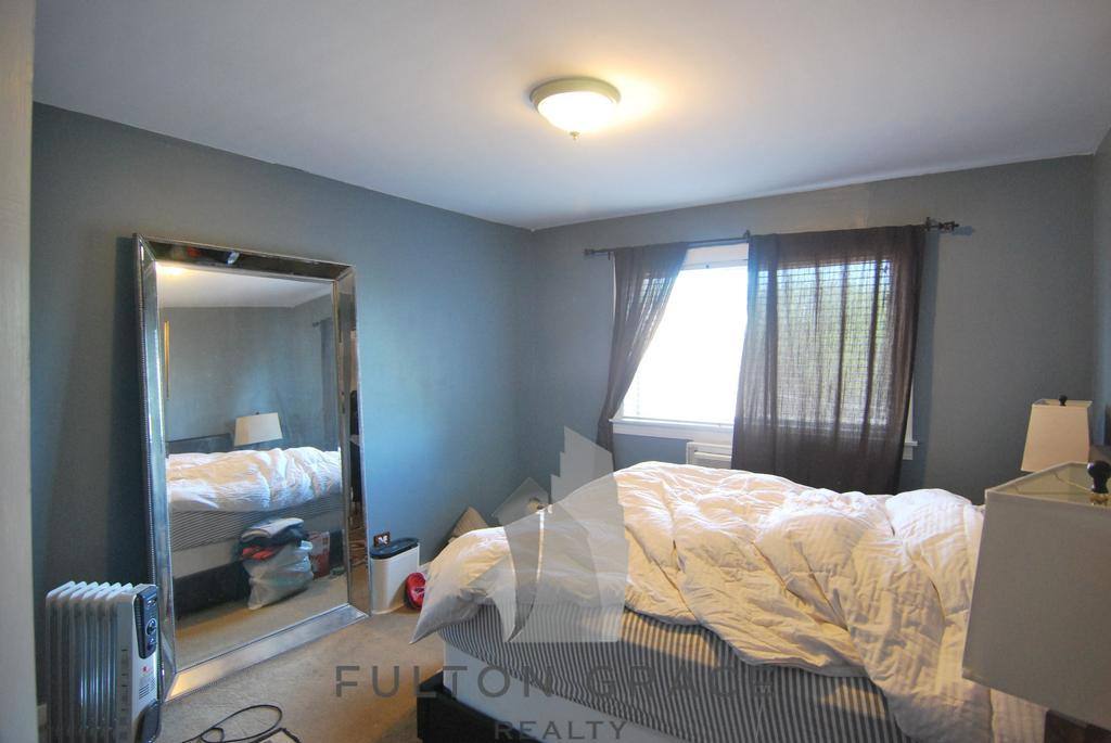 Apartment for rent at 900 W Fullerton Ave #5I, Chicago, IL 60614