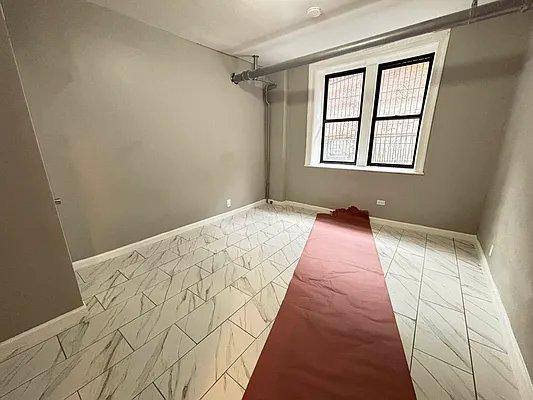 Apartment for rent at 3043 Villa Ave #B, Bronx, NY 10468