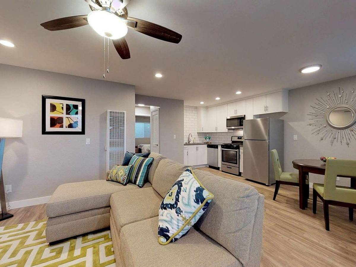 Apartment for rent at 303 W Clemmens Lane, Fallbrook, CA 92028