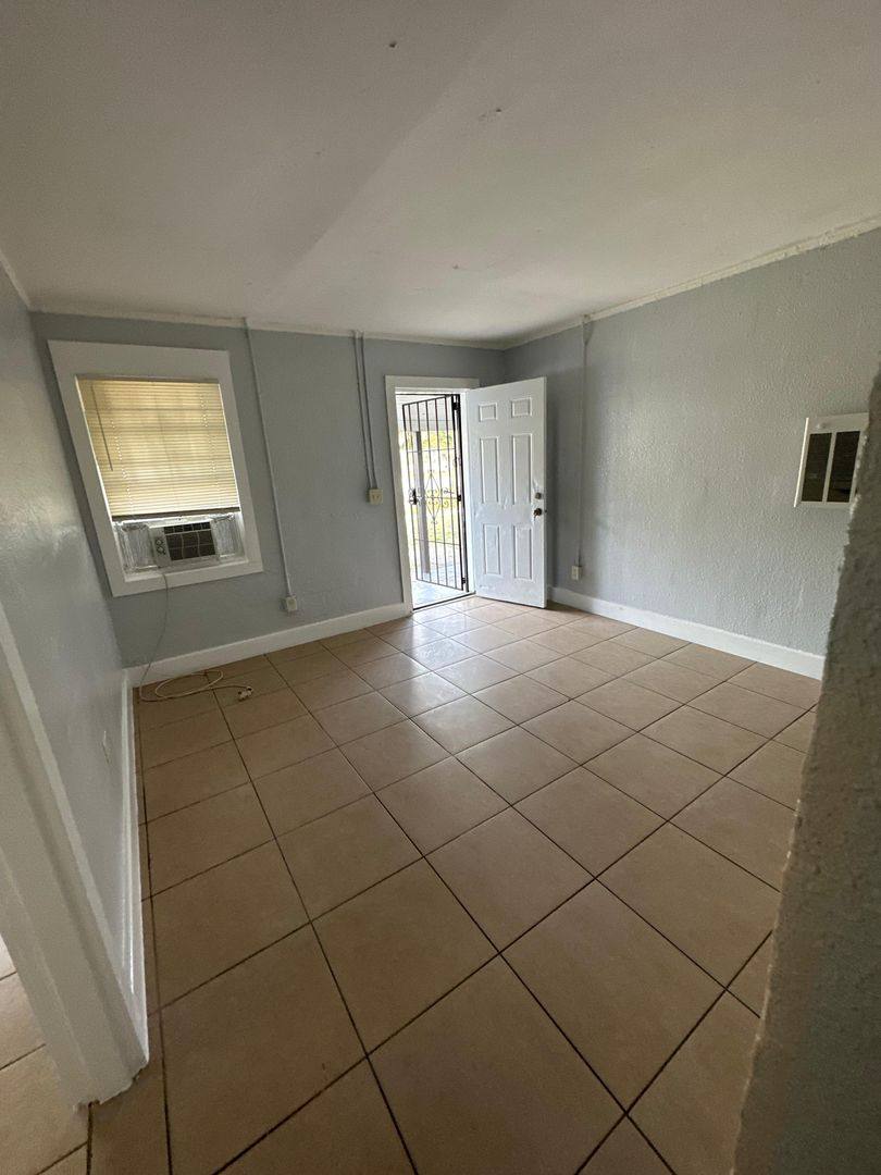 Apartment for rent at 2532 2534 Moncrief Rd, Jacksonville, FL 32209