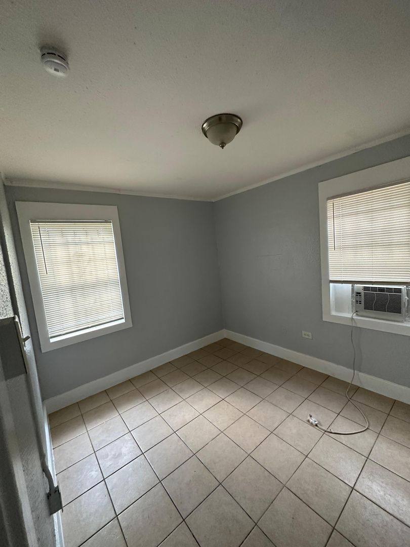 Apartment for rent at 2532 2534 Moncrief Rd, Jacksonville, FL 32209
