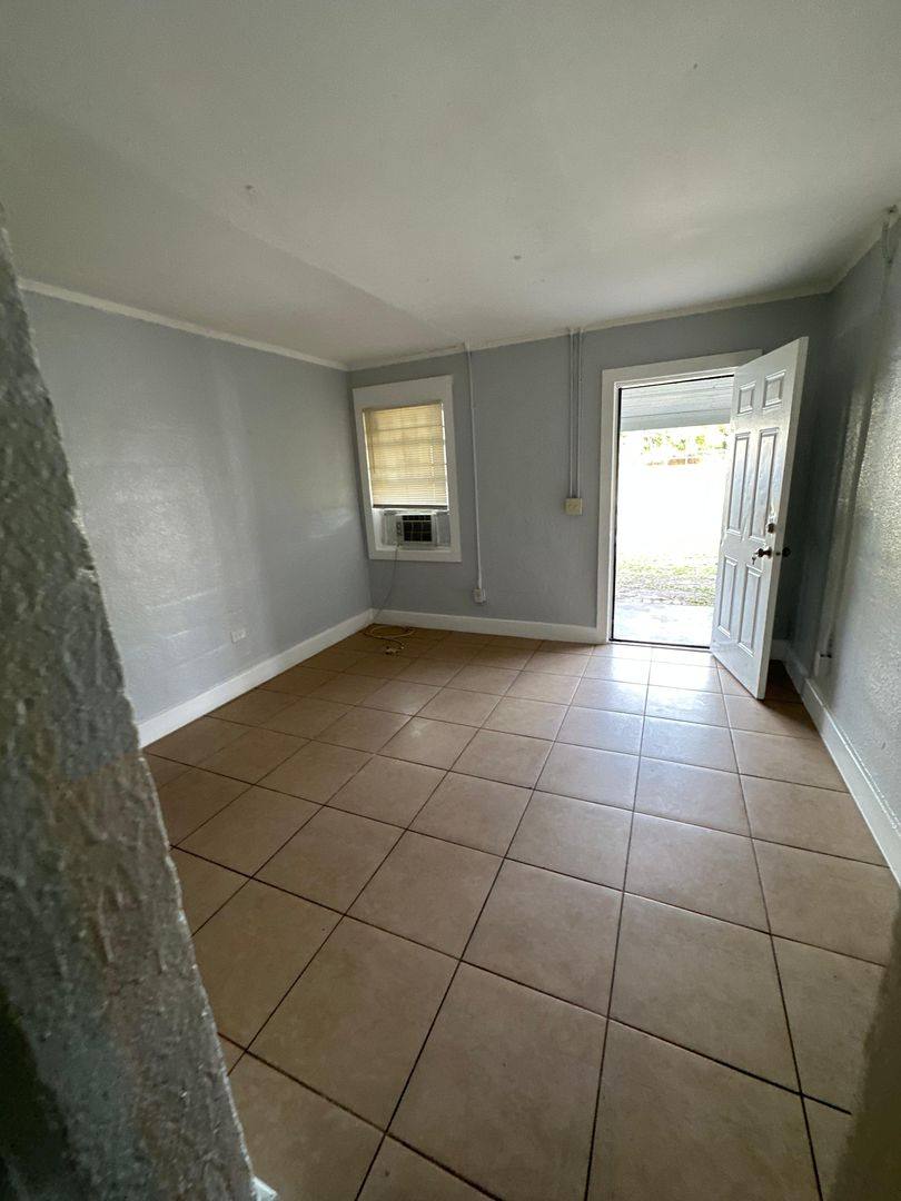 Apartment for rent at 2532 2534 Moncrief Rd, Jacksonville, FL 32209