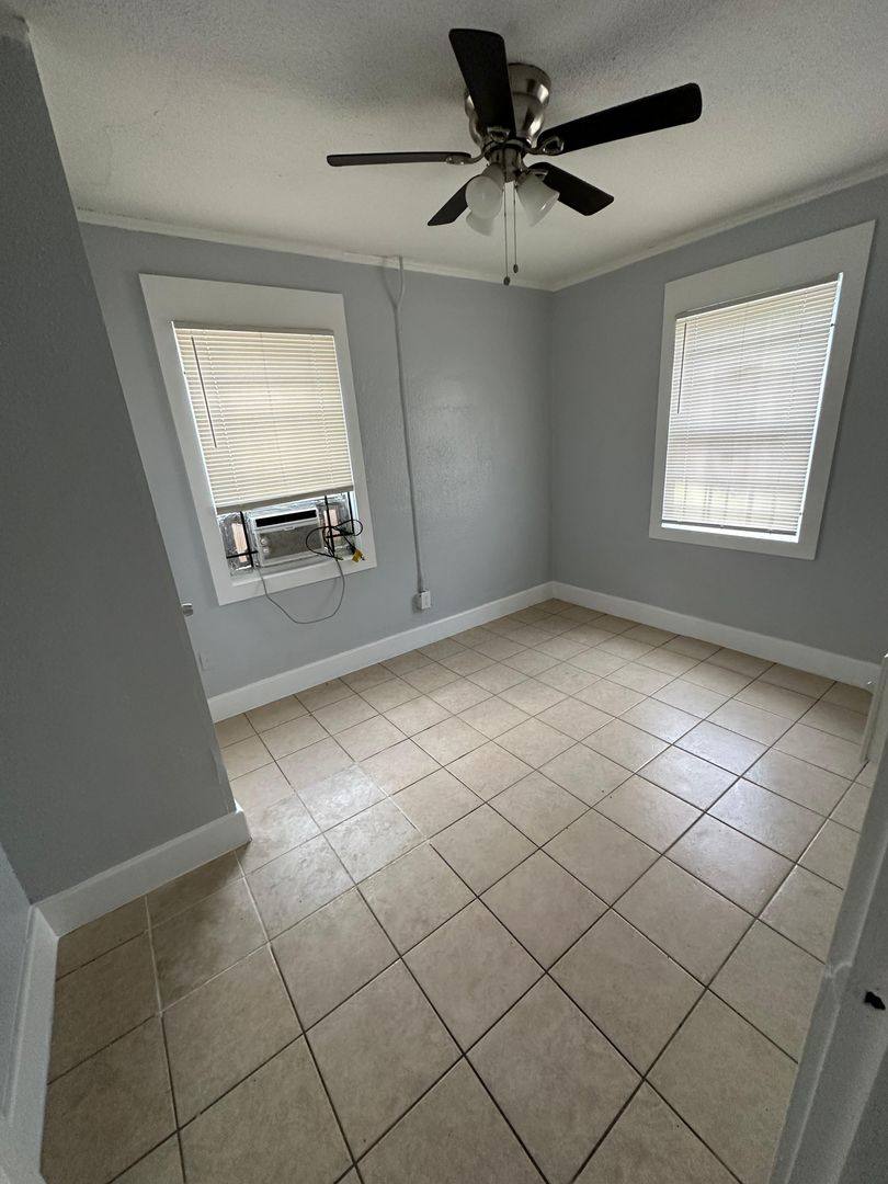 Apartment for rent at 2532 2534 Moncrief Rd, Jacksonville, FL 32209