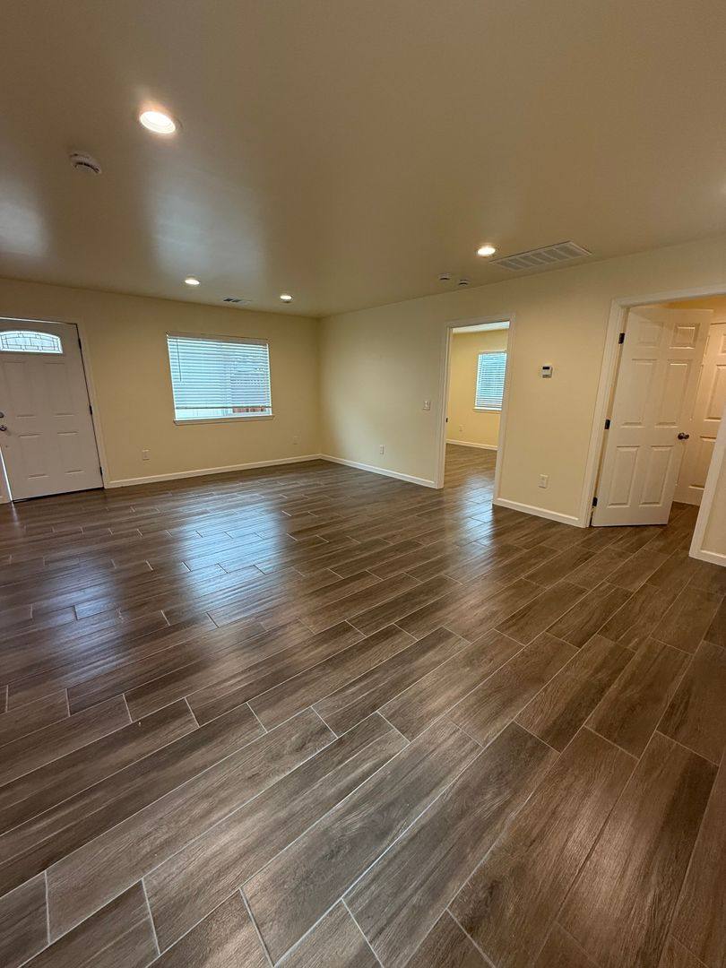 Apartment for rent at 1118 2nd St, Fairfield, CA 94533