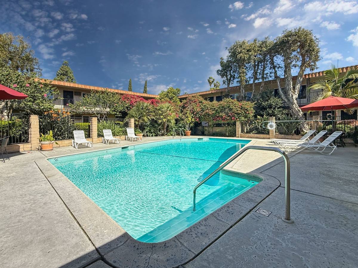 Apartment for rent at 13212 Magnolia St, Garden Grove, CA 92844