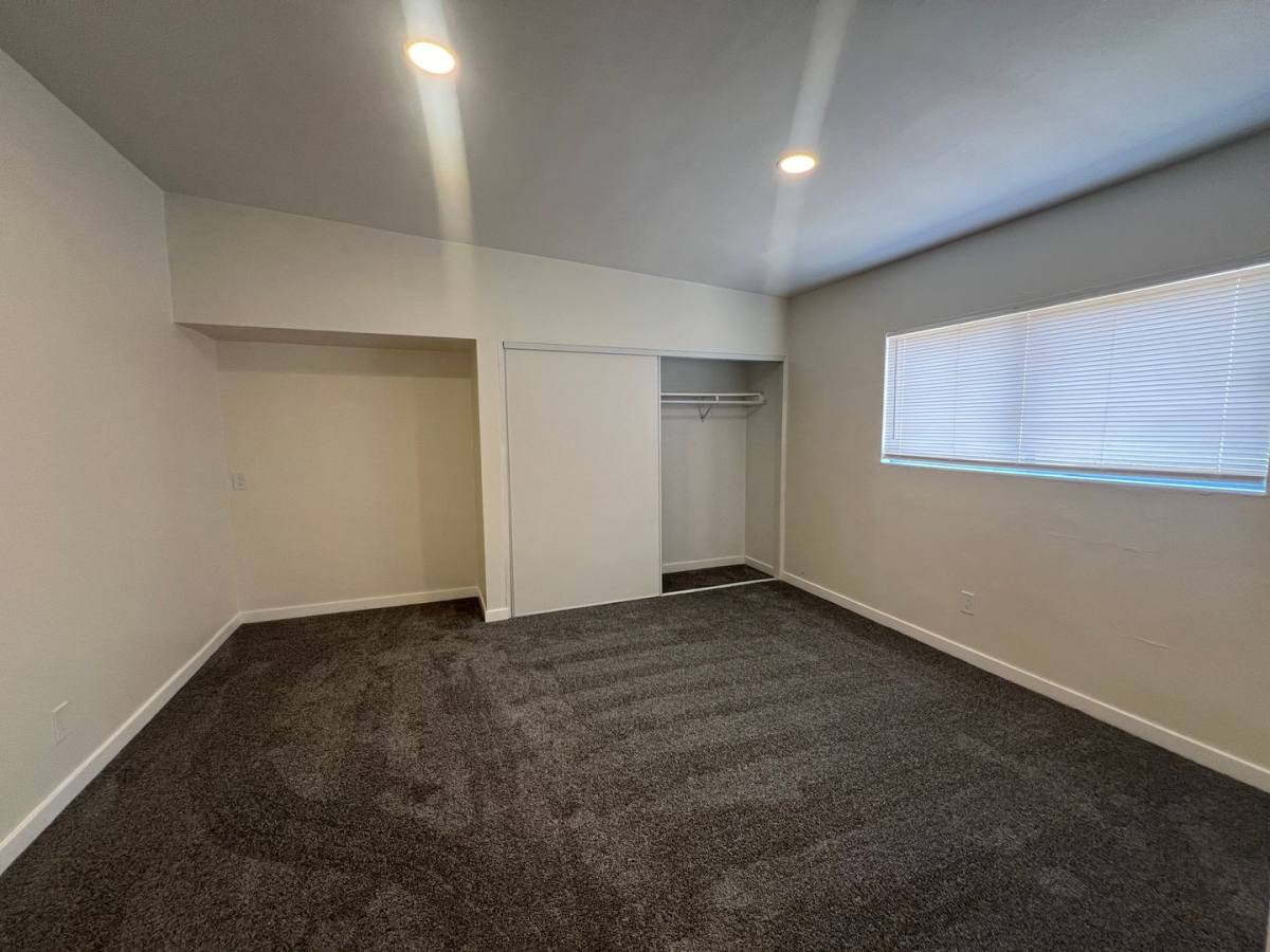Apartment for rent at 514 S Flower St, Santa Ana, CA 92703