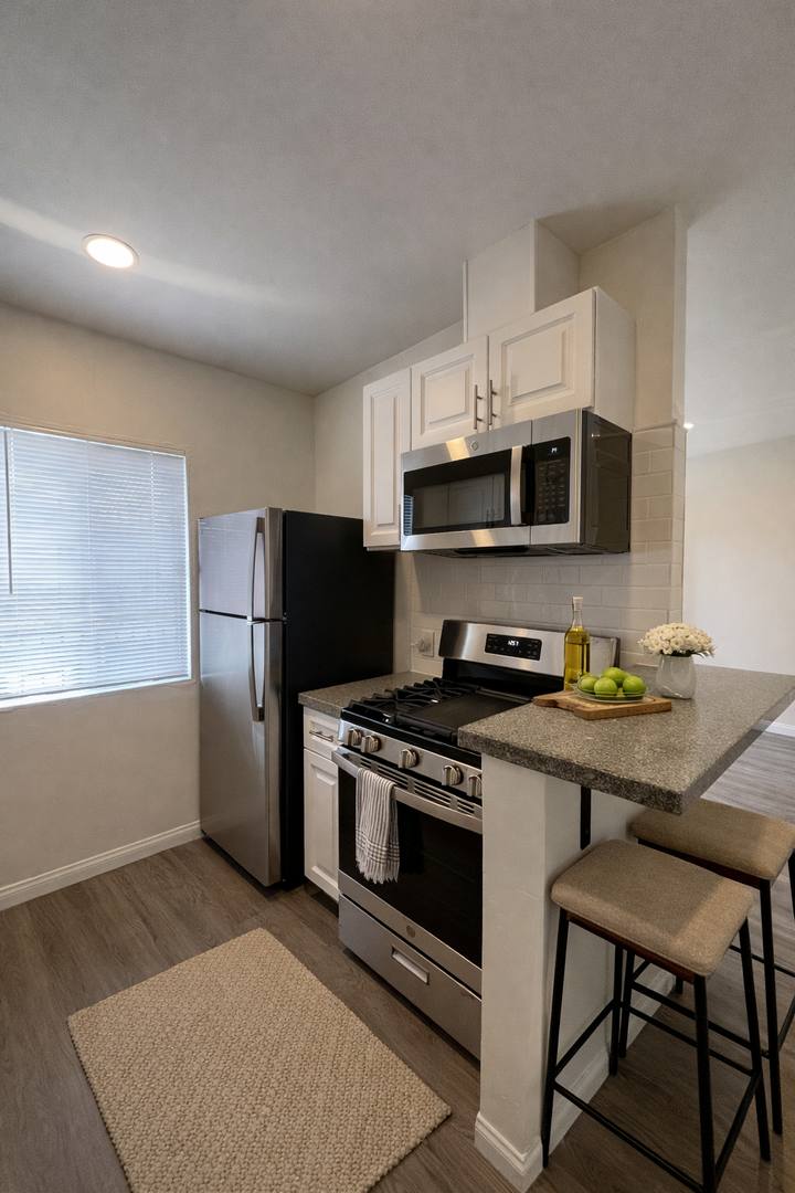 Apartment for rent at 514 S Flower St, Santa Ana, CA 92703