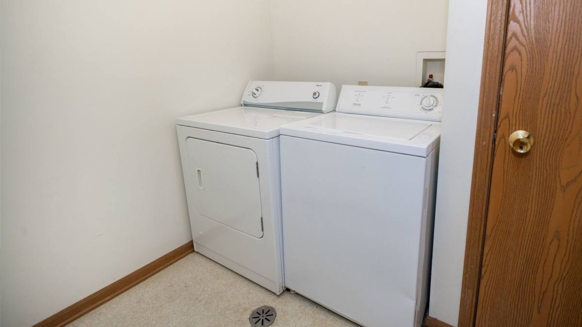 Apartment for rent at 768 Fotis Dr, Dekalb, IL 60115