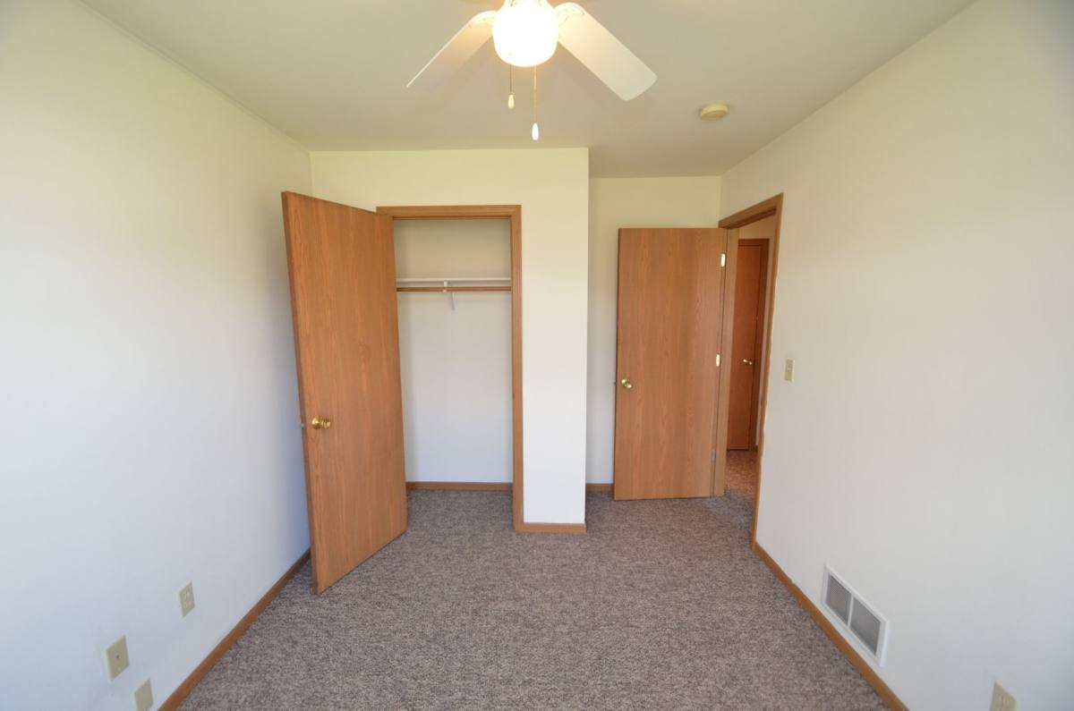 Apartment for rent at 768 Fotis Dr, Dekalb, IL 60115