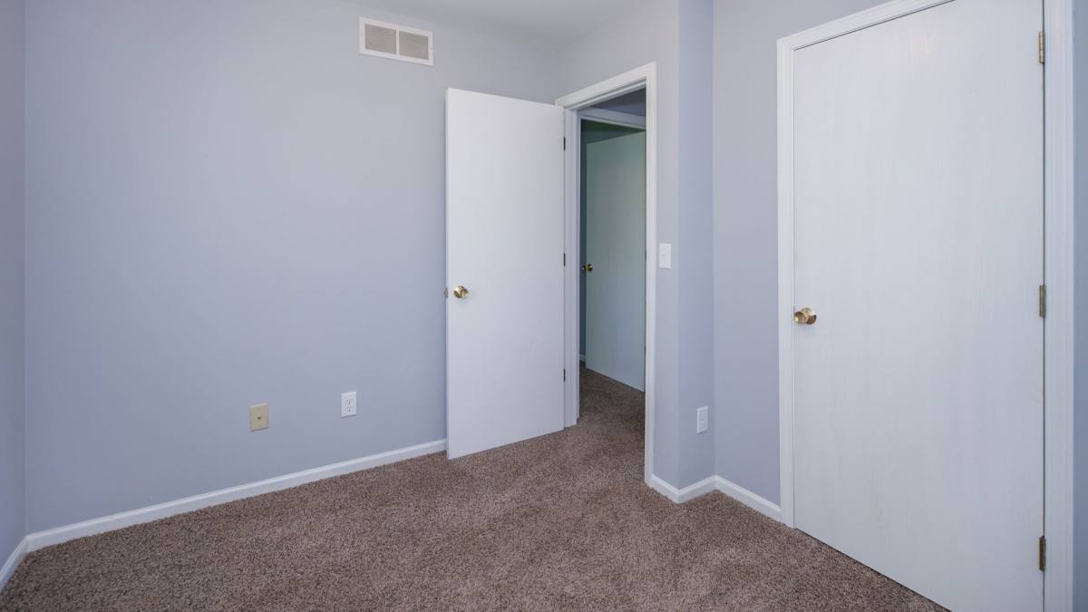 Apartment for rent at 855 Regent Dr, Dekalb, IL 60115