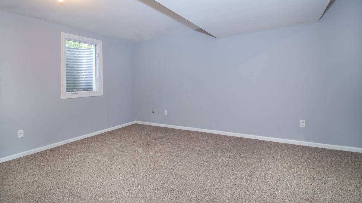 Apartment for rent at 855 Regent Dr, Dekalb, IL 60115