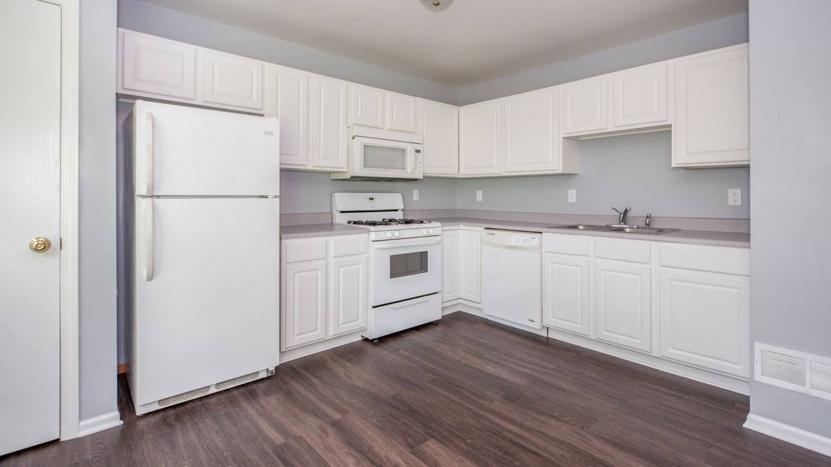 Apartment for rent at 855 Regent Dr, Dekalb, IL 60115