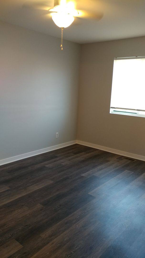Apartment for rent at 916 Regent Dr, Dekalb, IL 60115